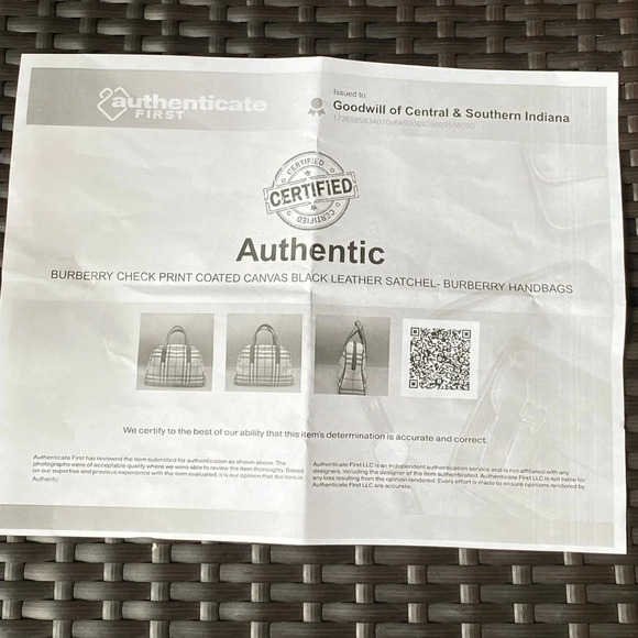 Burberry Novacheck Satchel, Small - Picture 13 of 13